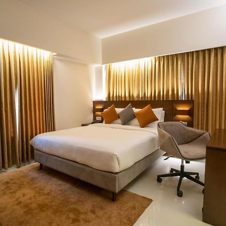 Jatra Flagship Khulna City Centre Екстер'єр фото