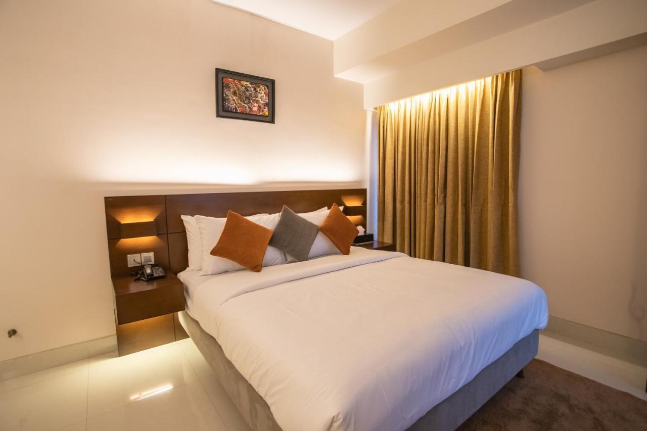 Jatra Flagship Khulna City Centre Екстер'єр фото