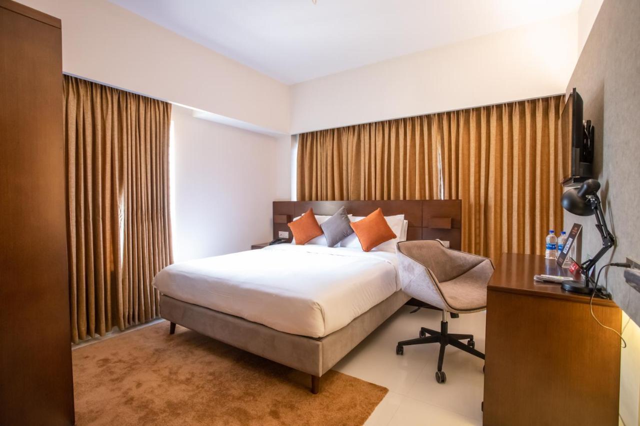 Jatra Flagship Khulna City Centre Екстер'єр фото